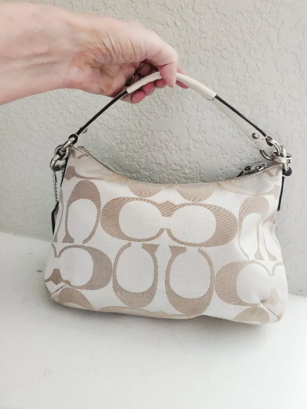 Euc Coach Kristen Light Khaki Signature Shoulder Bag